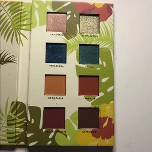 Alamar Eyeshadow palette